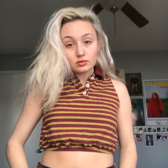 crop top - Picture 2 of 4